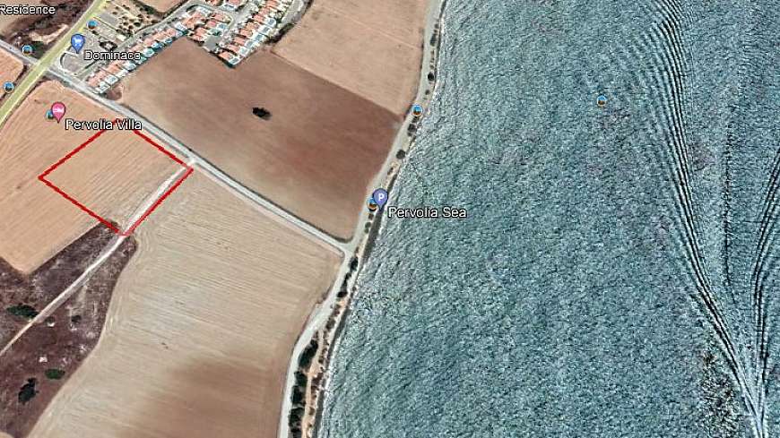 Land in Pervolia Larnaca near the sea.
