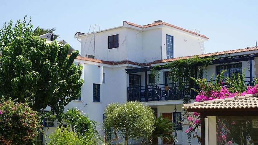 Hotel-apartments complex in Polis Chrysochous, Paphos