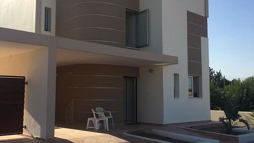 3 bdrm house for rent/Oroclini