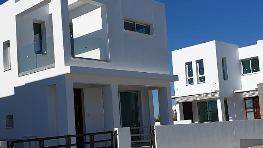 2 BEDROOM DETACHED SEAVIEW VILLA IN KAPPARIS with SHARE OF LAND (GUARANTEED TITLE DEEDS)