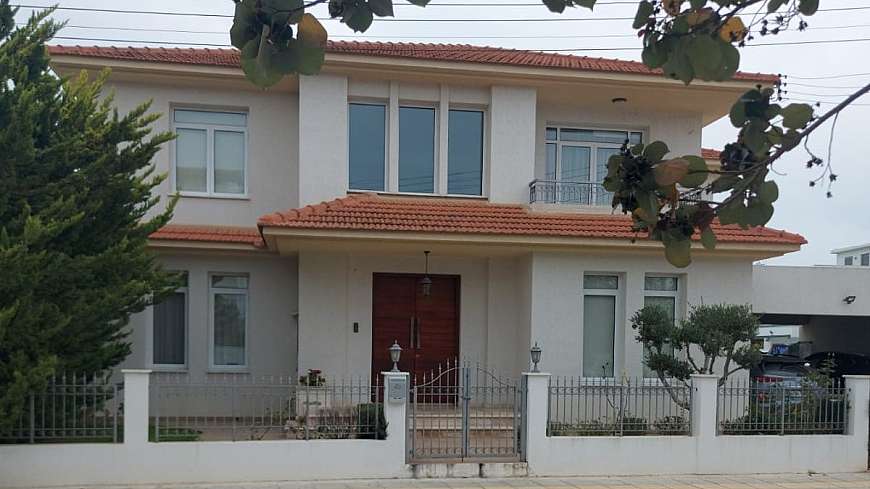 4 bdrm house/Dhekelia rd