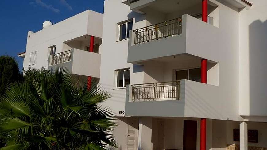 **SPECIAL OFFER** REDUCED FROM €135,000 NOW €125,000 - 2 bedroom sea view apartment in Paralimni with TITLE DEEDS
