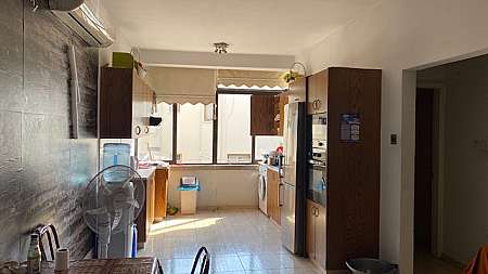 2 bdrm apartment for sale/Off Makarios Avenue